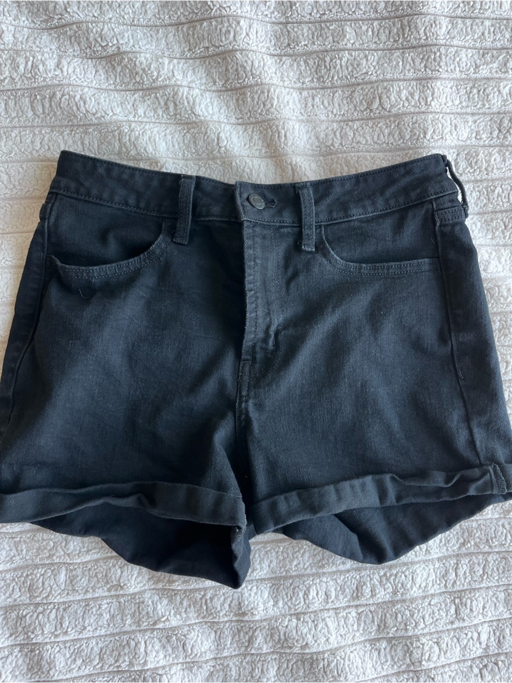 Old Navy High-Waisted WOW Black Jean Shorts Size 6